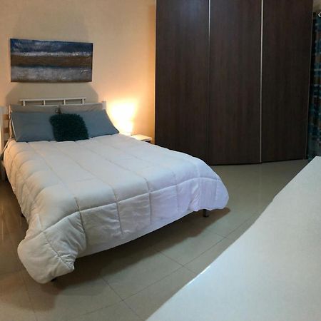 The Village Apartment 2 Kirkop Экстерьер фото