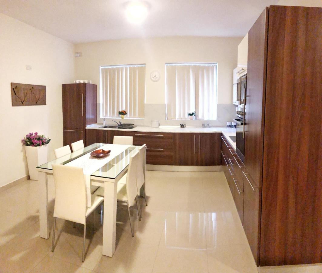 The Village Apartment 2 Kirkop Экстерьер фото